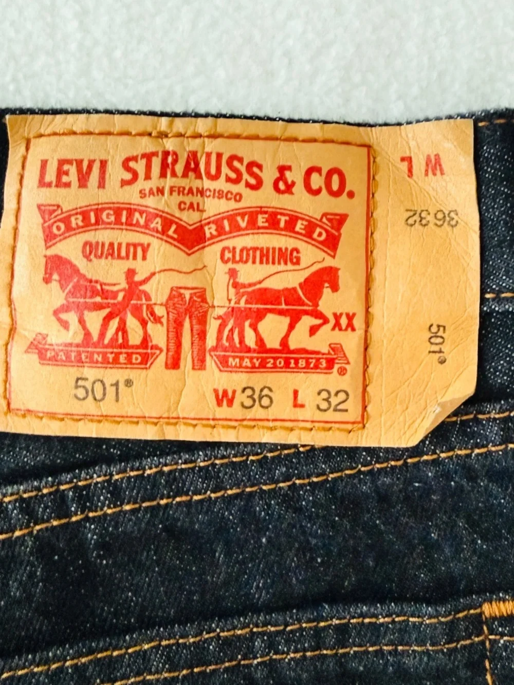 Levi Mens 501 Straight Leg Dark Blue Jeans w36 32L,